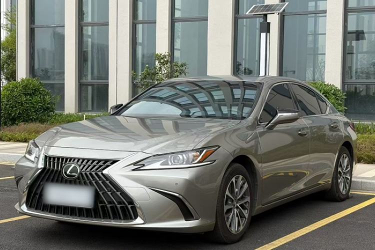 Used Lexus ES 2022 300h Excellence Edition