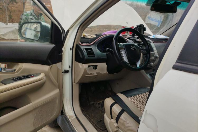 Used BYD S6 2012 2.0L Manual Luxury Version