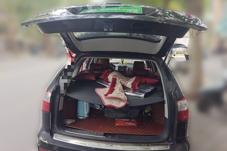 Used BYD S6 2014 2.0L Manual Luxury 5-Seater Trunk