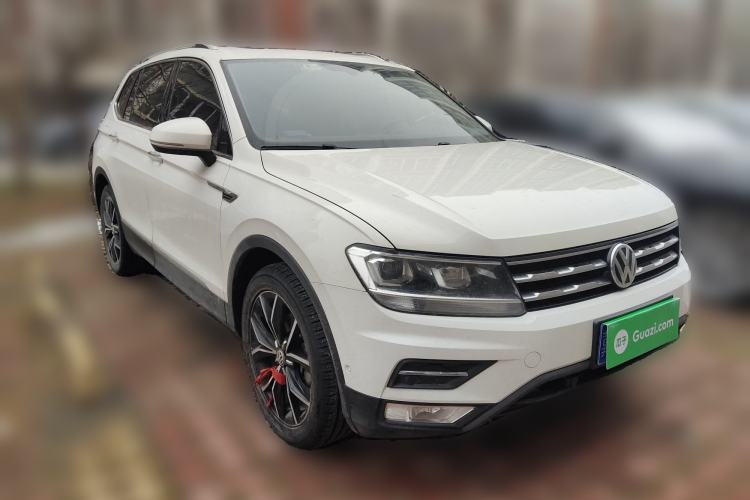 Used Volkswagen Tiguan L 2019 330TSI Automatic Two-Wheel Drive Smart Luxury Version China VI Standard Front Right 45 Deg