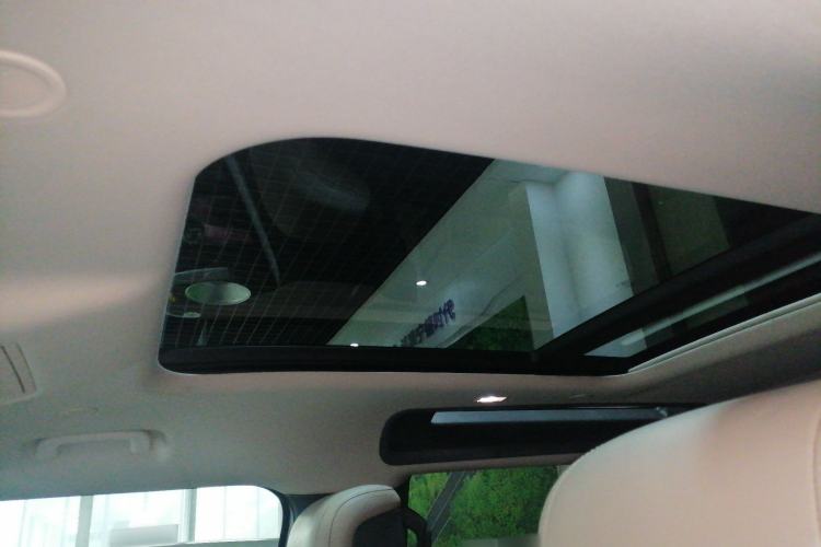 Used Land Rover Defender 2022 90 2.0T P300 SE
