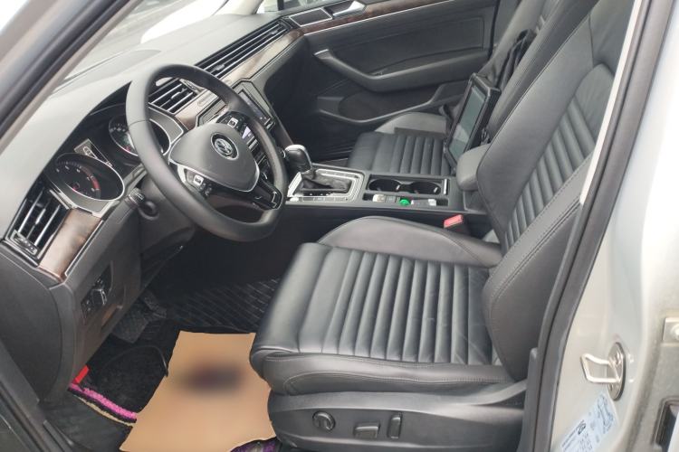 Used Volkswagen Magotan 2019 330TSI DSG Luxury Model China V Standard Left Front Seat