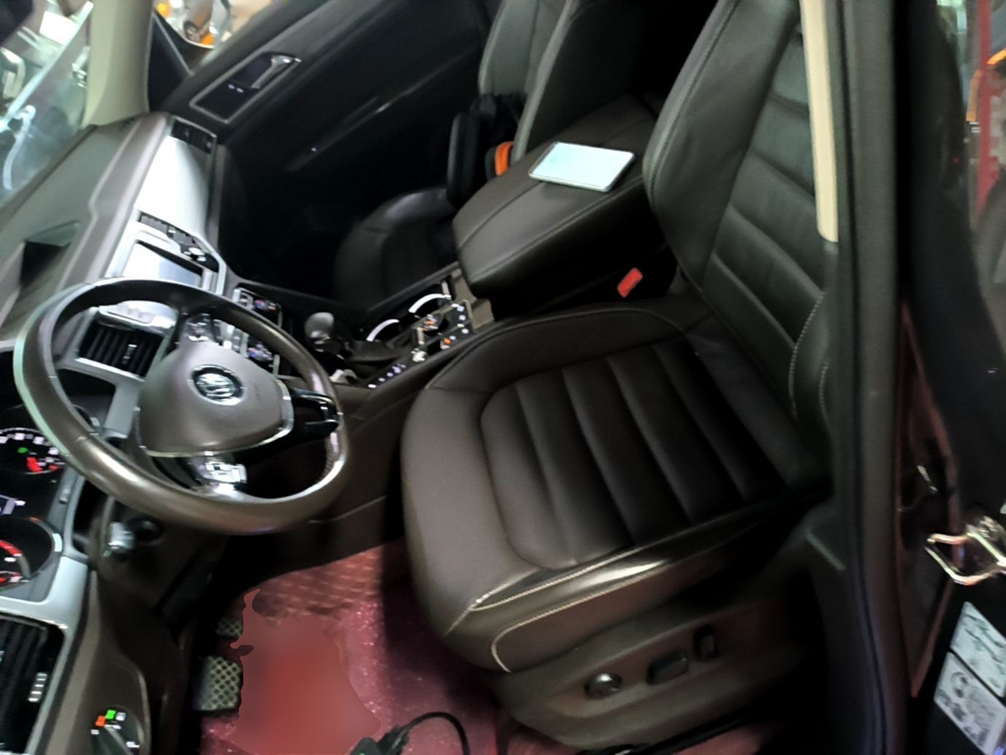 Vordere Reihe im Auto