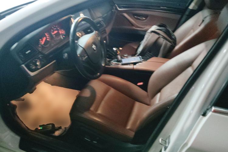 Used BMW 5 Series 2014 520Li Elegant Model
