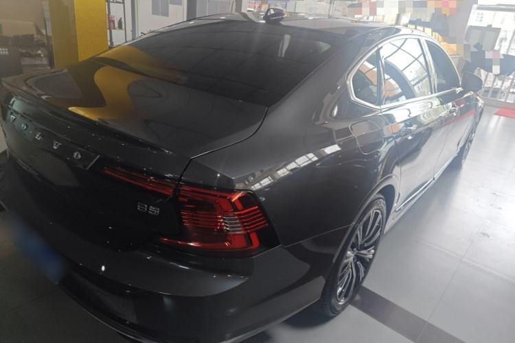 Used Volvo S90 2021 B5 Zhiyuan Luxury Edition
