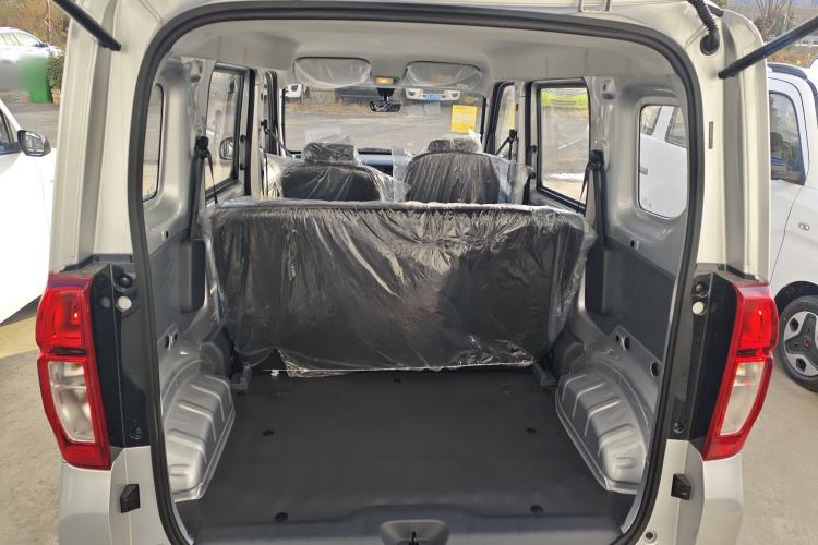 Used Wuling Zhiguang New Energy 2025 Model 305km Ambitious Edition