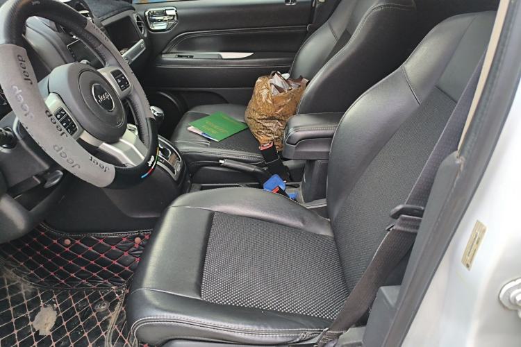 Used Jeep Compass 2014 Revised Version 2.4L Four-Wheel Drive Comfort Edition Left Front Seat