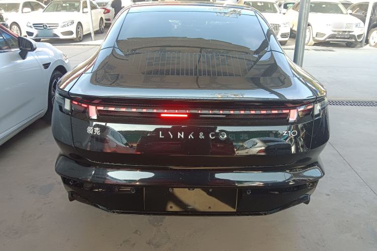 Used Lynk & Co Z10 2025 71 kWh 602 km Range Rear-Wheel Drive Pro
