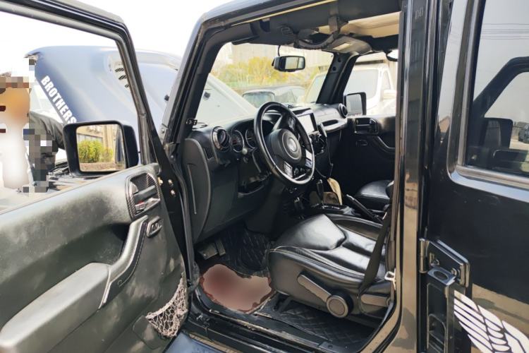 Used Jeep Wrangler 2015 3.0L Sahara Four-Door Comfort Edition