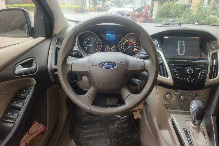 Used Ford Focus 2012 Sedan 1.6L Automatic Comfort Model
