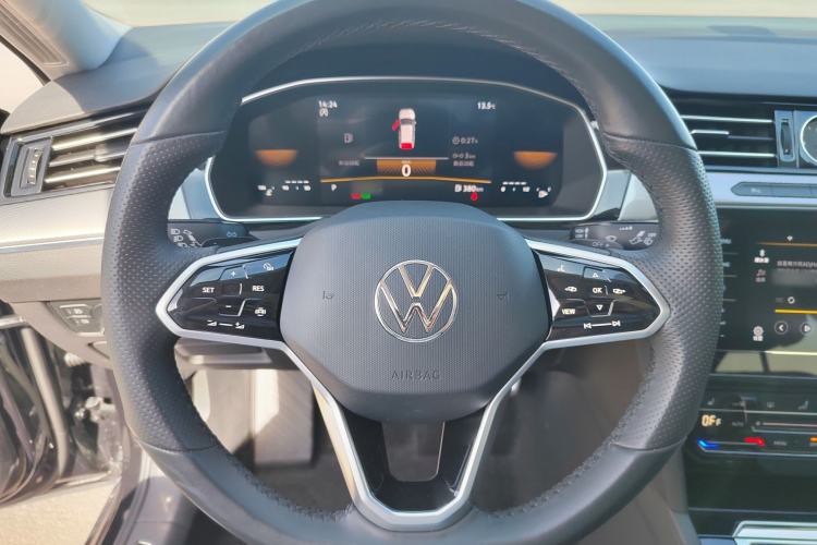 Used Volkswagen Magotan 2023 2 Million Units Limited Edition 330TSI DSG Leading Version Steering Wheel