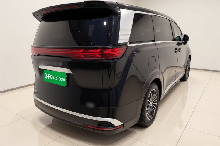 Used Denza D9 2022 DM-i 1040 Prestige Model
