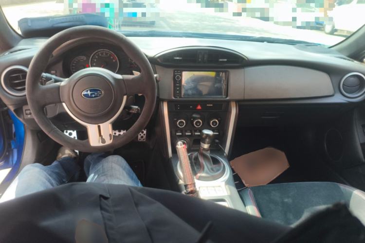 Used Subaru BRZ 2015 2.0i Automatic Model Center Console