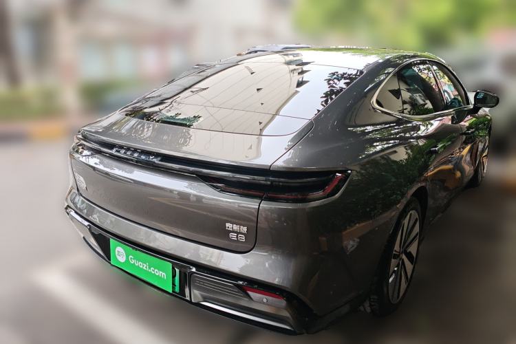 Used Geely Galaxy E8 2024 665 km Range Rear-Drive Starship Long-Range Version Rear Right 45 Deg