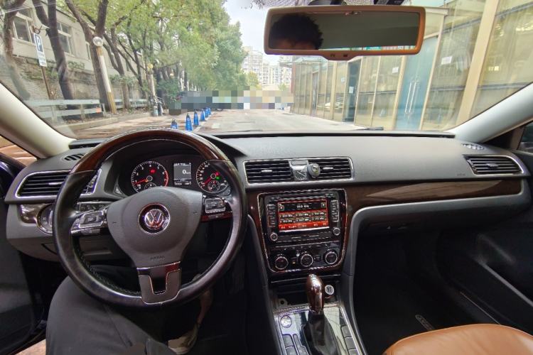 Used Volkswagen Passat 2013 3.0L V6 DSG Flagship Edition
