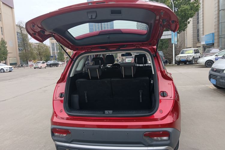 Used Baojun 530 2021 Global Car Anniversary Edition 1.5T Manual Luxury Model 7 Seats Trunk