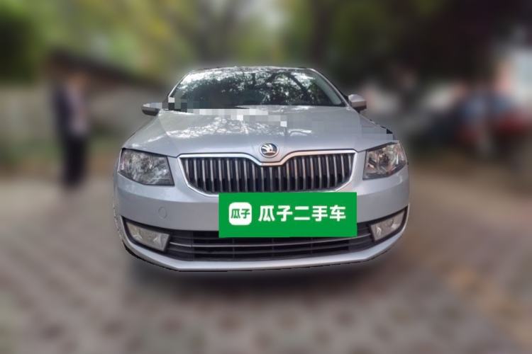 Used Skoda Octavia 2015 1.6L Manual Yijun Edition Front