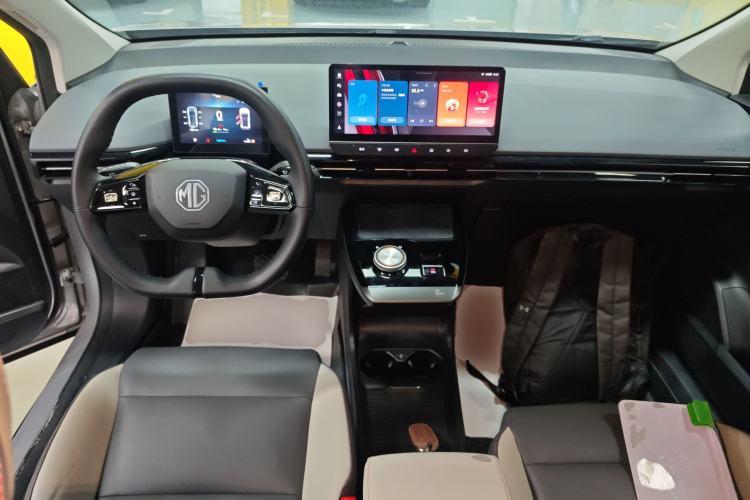 Used MG 4 EV 2023 415 km Range Sea-Faring Champion Edition Center Console