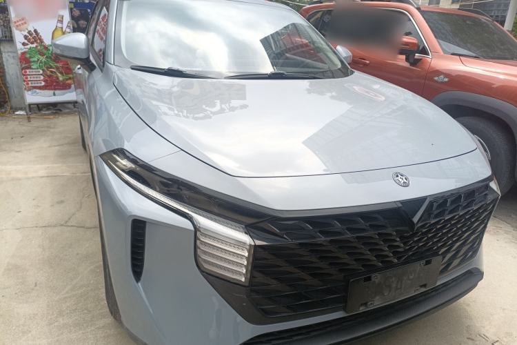 Used Venucia V 2023 260T Idol Edition Pro Front