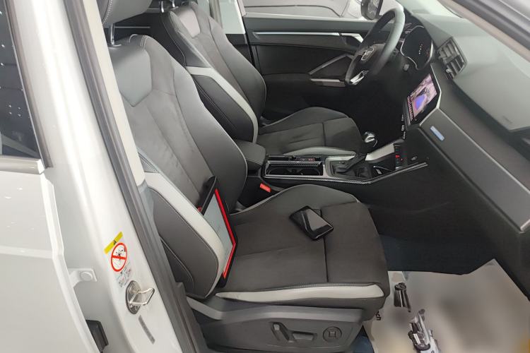 Used Audi Q3 2022 40 TFSI Fashion Dynamic Model
