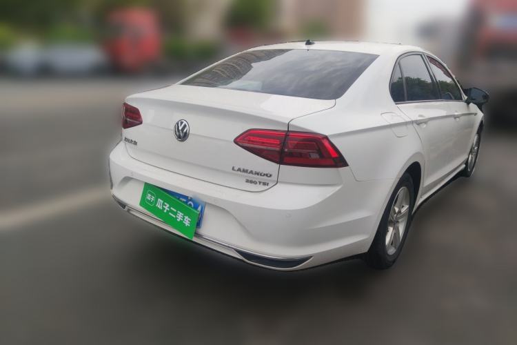 Used Volkswagen Lamando 2019 230TSI DSG Fashion Edition China VI

