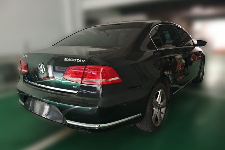 Used Volkswagen Magotan 2013 2.0 TSI Ultimate Model Rear Right 45 Deg