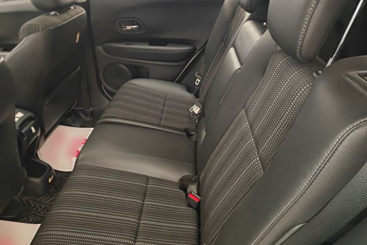 Used Honda Vezel 2017 1.8L CVT Front-Wheel Drive Pioneer Edition Left Rear Seat