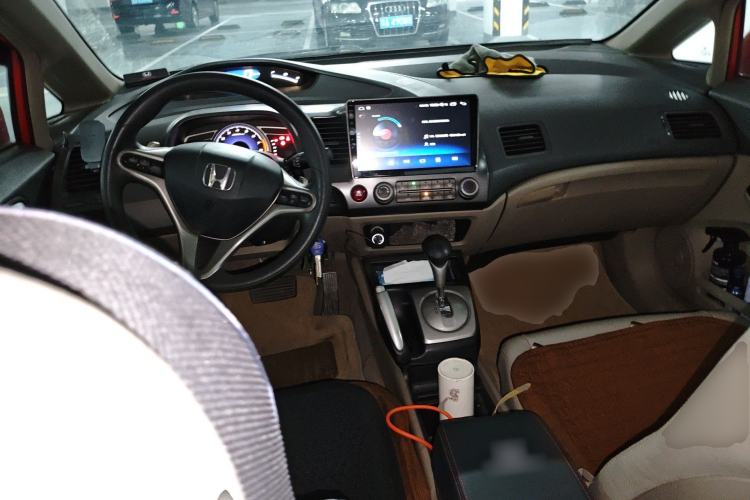 Used Honda Civic 2009 1.8L automatic comfort version Center Console