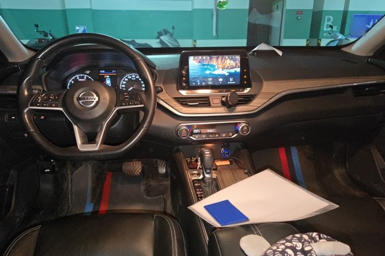 Used Nissan Teana 2020 Revised Version 2.0L XL Comfort Edition Center Console