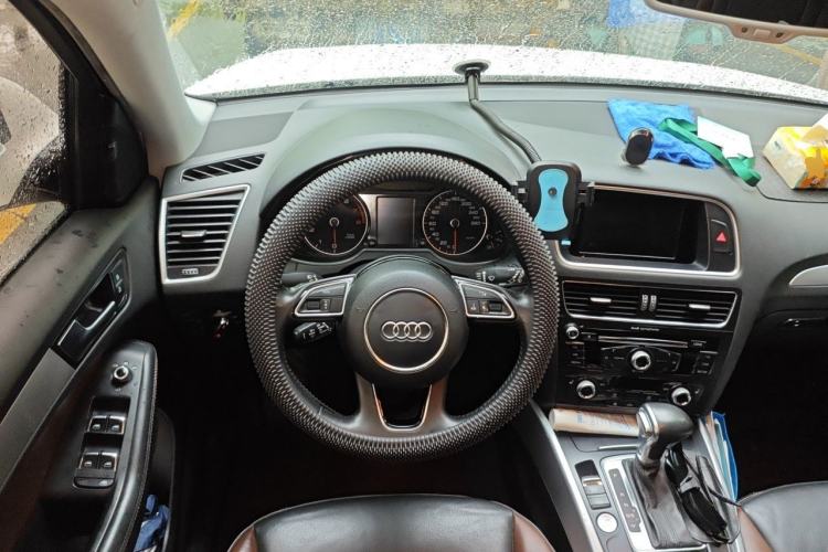 Used Audi Q5 2017 Plus 40 TFSI Technology Model