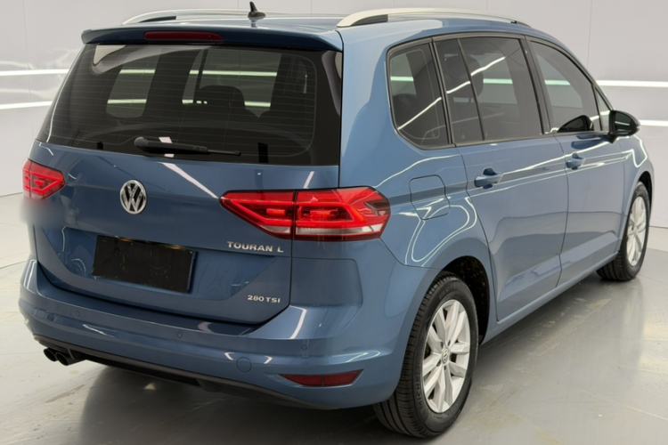 Used Volkswagen Touran 2018 Volkswagen Touran L 280TSI DSG Comfort Edition 7 Seats China VI Standard
