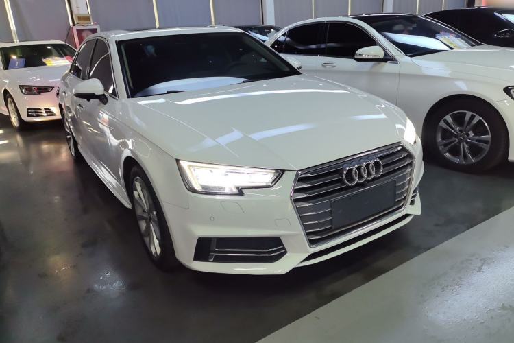Used Audi A4L 2018 30th Anniversary Edition 40 TFSI Fashion Model
