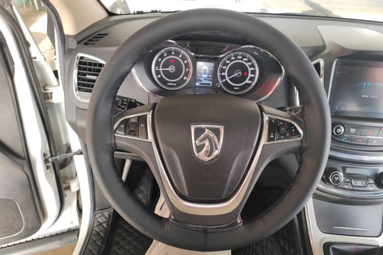 Used Baojun 560 2016 1.5T Manual Luxury Model