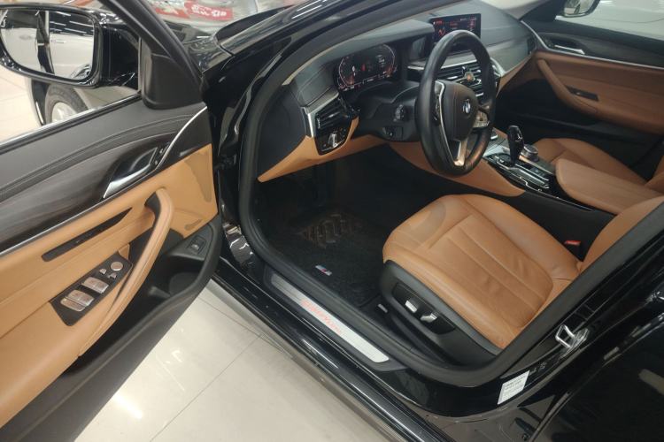 Used BMW 5 Series 2020 530Li Leading Edition Luxury Package Driver Seat