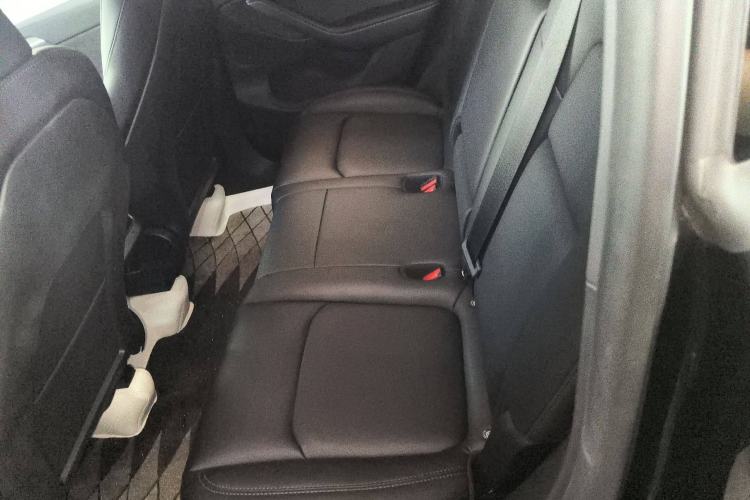 Used Tesla Model Y 2024 Rear-Wheel-Drive Version
