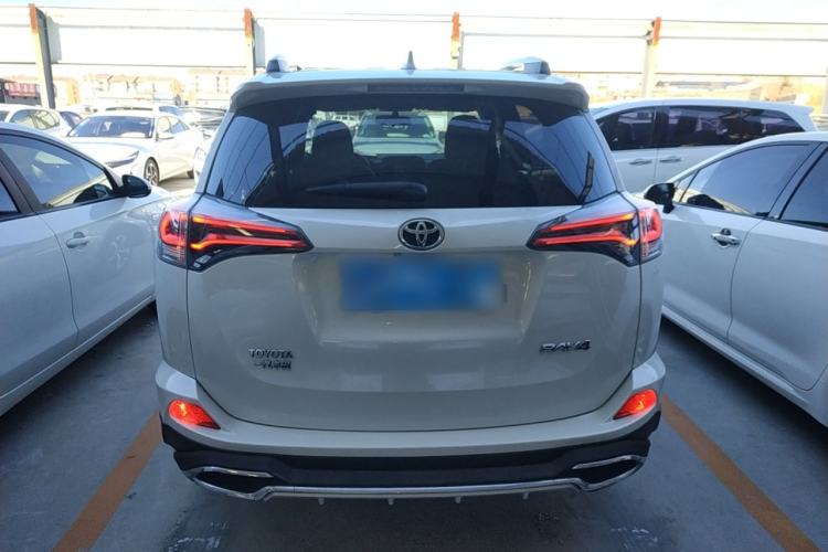 Used Toyota RAV4 2019 2.0L CVT Two-Wheel Drive Comfort Edition China VI Standard
