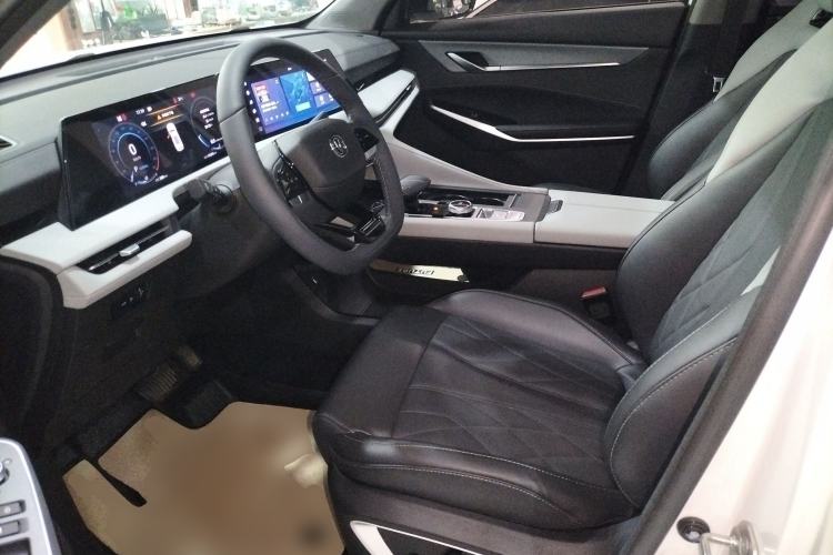 Used CHANGAN CS75 PLUS 2024 3rd Generation Champion Edition 1.5T Intelligent Drive Dynamic Model Left Front Seat