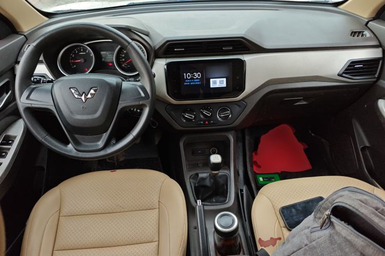 Used Wuling Hongguang 2018 1.5L S Comfort Model L2B
