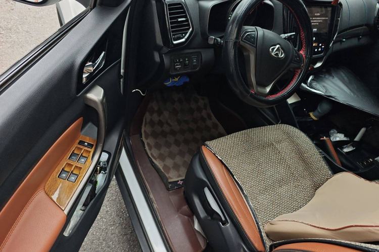 Used Oshan CX70 2016 1.6L Manual Luxury Model
