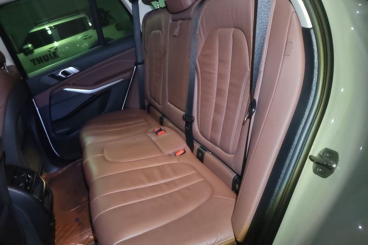 Used BMW X5 2020 xDrive40i M Sport Package Left Rear Seat