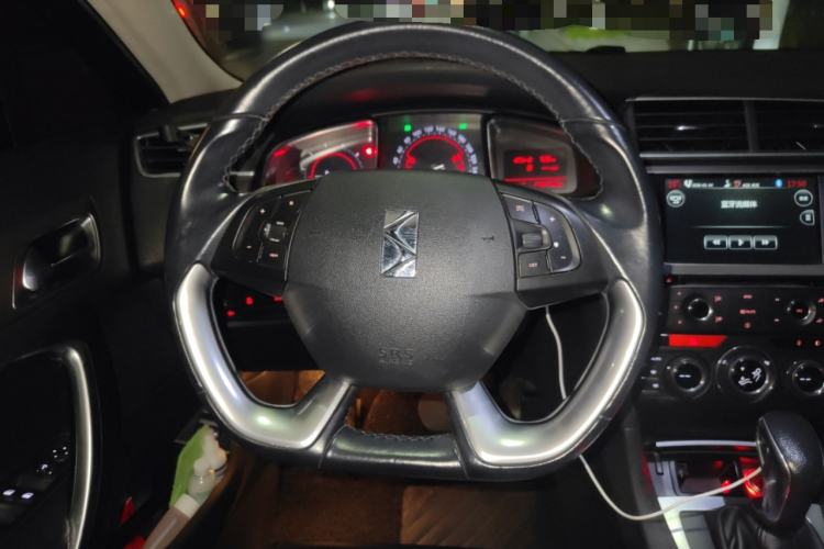 Used DS 5LS 2014 1.6T Luxury Edition THP160