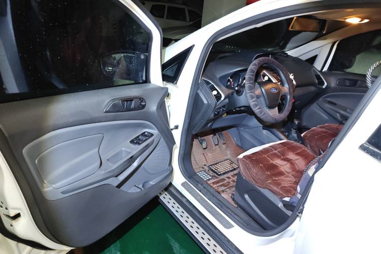 Used Ford EcoSport 2013 1.5L Manual Comfort Model Driver Seat