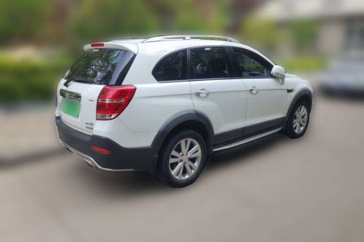 Used Chevrolet Captiva 2015 2.4L 4x4 Flagship Edition 7-Seater Rear Right 45 Deg