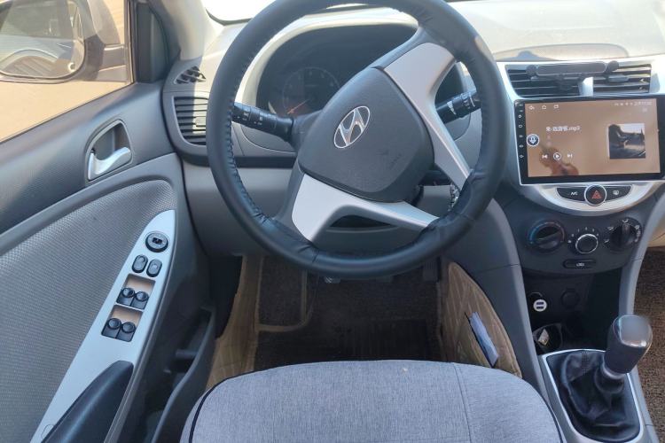 Used Hyundai Verna (older generation) 2010 Sedan 1.4L Manual Comfort GS Steering Wheel