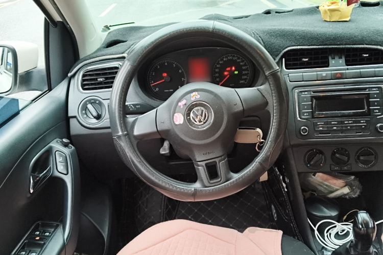 Used Volkswagen Polo 2013 1.4L Automatic Comfort Edition Steering Wheel