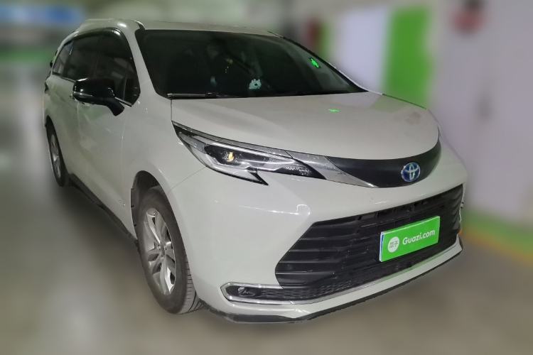 Used Toyota Sienna 2023 2.5L Hybrid Comfort Edition