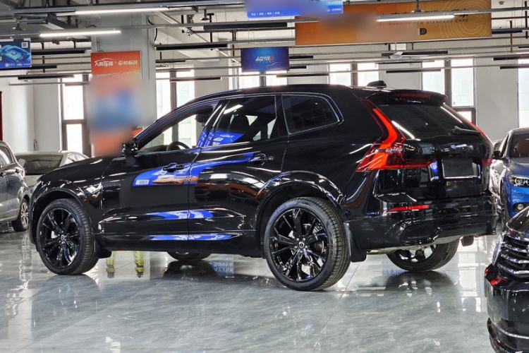 Used Volvo XC60 2026 B5 4x4 Smart Range Extreme Night Black Edition