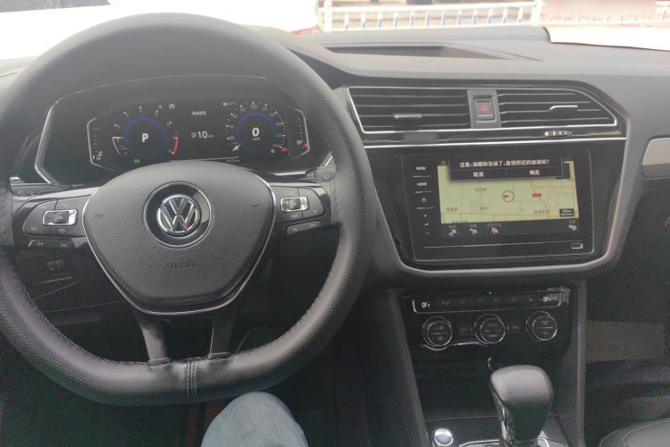 Used Volkswagen Tiguan L 2019 Revised 330TSI Automatic Two-Wheel Drive Smart & Luxury Edition China VI Standard

