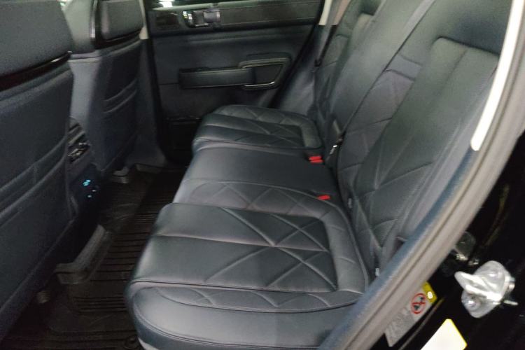 Used Formula Leopard 5 2023 Navigator Edition
