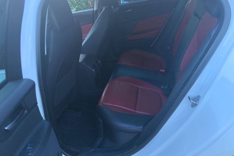 Used Jaguar XE 2017 2.0T 200 PS R-Sport